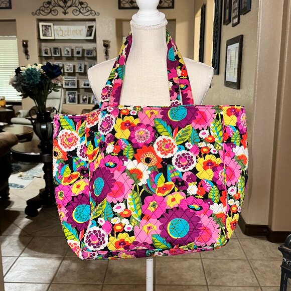 Vera Bradley Handbags - Vera Bradley*Grand Tote 2.0*Va Va Bloom
